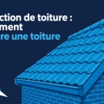 Une illustration montre le toit bleu en tuiles d’une maison.